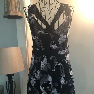 EUC black & white express tank top